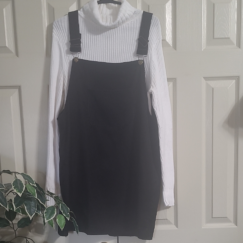 Black Pinafore Dress with Adjustable Straps (Corduroy)